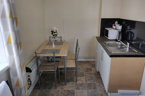 Photo 4 - Bradford Apartments Flat 95