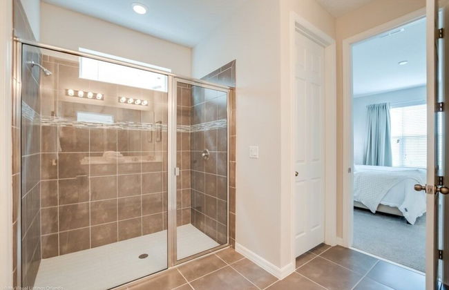 Solara Resort 9 Bedroom Resort Villa by RedAwning - Photo 42