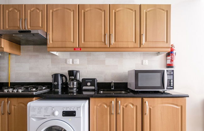 Premier Studio in Sports City w/ Golf Course View! - Foto 7