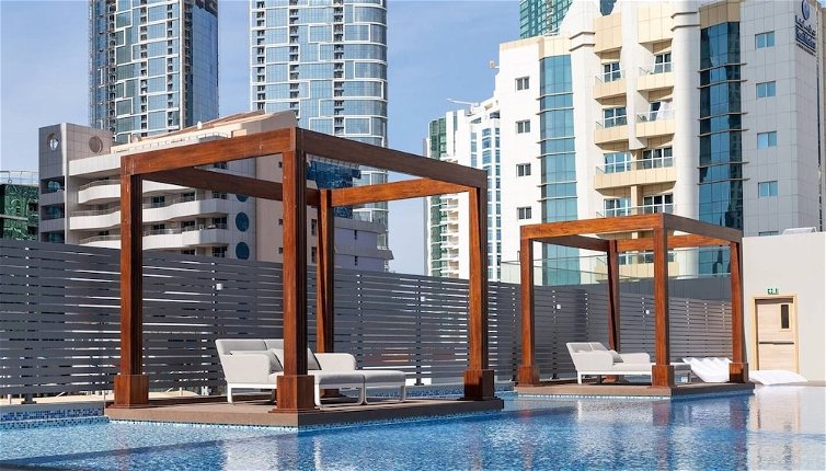 Photo 1 - Refined Studio Apartment in Dubai Marina