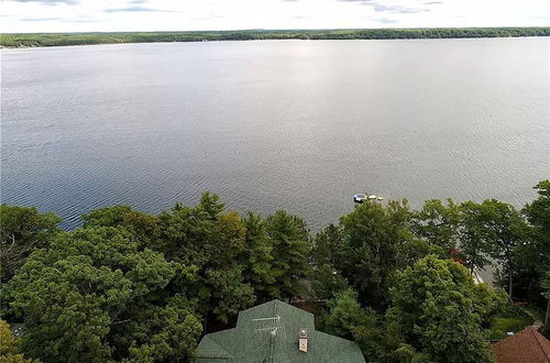 Photo 45 - Round House on Round Lake