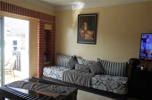 Photo 16 - Luxurious Apartment in Marina Ref T23501