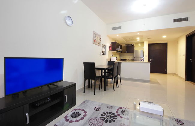 Signature Holiday Home - Red Residence - Photo 5