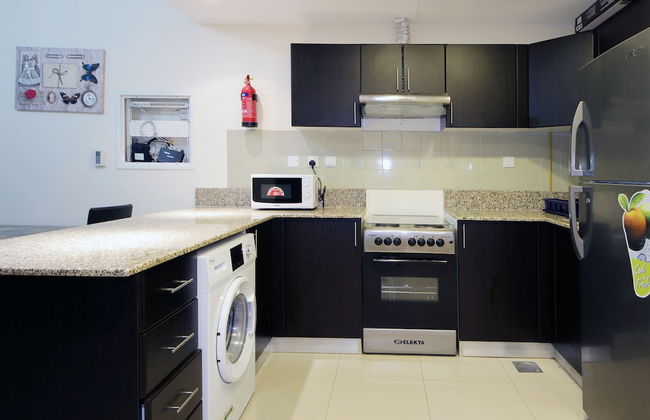 Signature Holiday Home - Red Residence - Photo 13