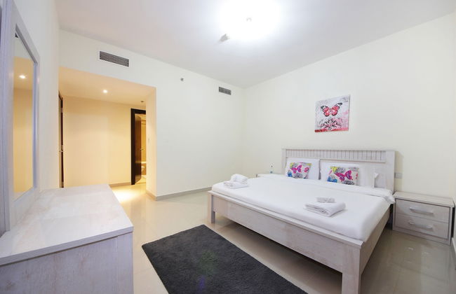 Signature Holiday Home - Red Residence - Photo 4