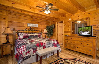 Photo 2 - MooseBehaving - Two Bedroom Cabin