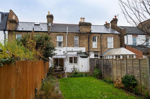 Photo 31 - Charming Victorian Family Home in Wimbledon