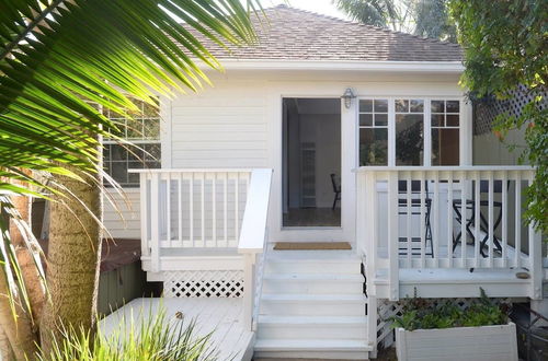 Photo 1 - Charming 2br/2ba Cottage - Close to the Beach