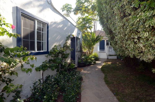Foto 38 - Charming 2br/2ba Cottage - Close to the Beach
