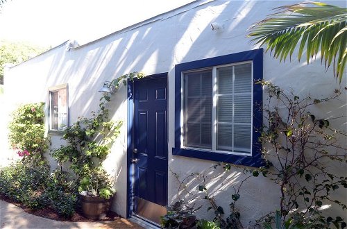 Photo 37 - Charming 2br/2ba Cottage - Close to the Beach