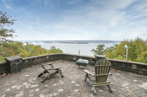 Foto 31 - Historic Family Cabin to Watch the Sunset with 270 degree views of Kentucky Lake