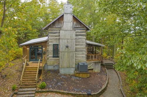 Foto 29 - Historic Family Cabin to Watch the Sunset with 270 degree views of Kentucky Lake