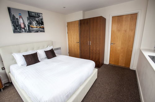 Photo 5 - Cranbrook House Serviced Apartments