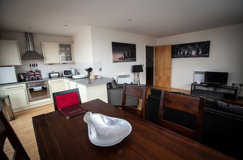 Photo 15 - Cranbrook House Serviced Apartments