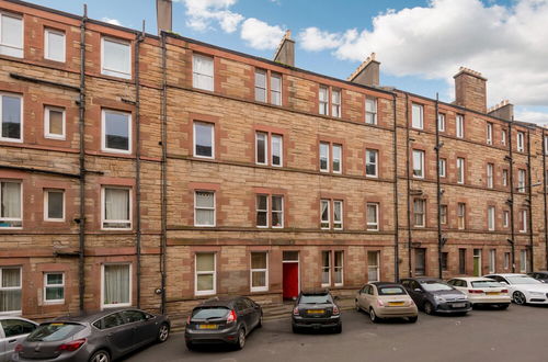 Photo 8 - Silver Lining Apartment near Holyrood