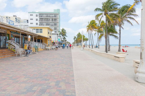 Photo 18 - 668 Ocean View Hollywood Beach