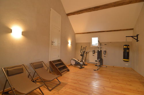 Photo 27 - Lavish Castle With Sauna and Gym