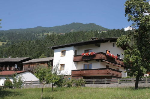 Photo 14 - Apartment With Balcony in Hart im Zillertaler