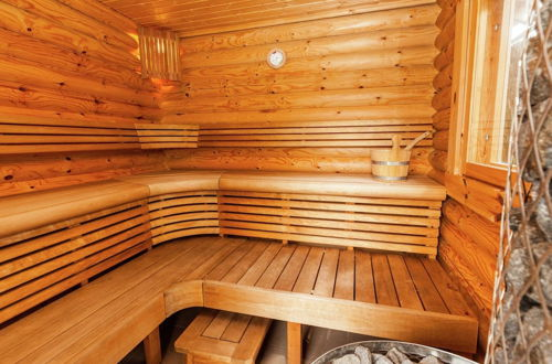 Foto 18 - Beautiful Villa with Sauna & Hot Tub in the Region Haspengouw