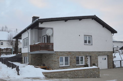 Photo 1 - Quiet Apartment Along a Stream in Halenfeld