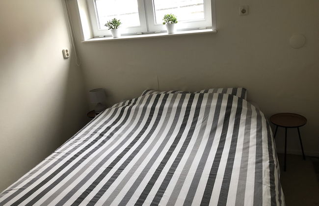 Slapen in eigentijds woonboot hotel - Foto 4