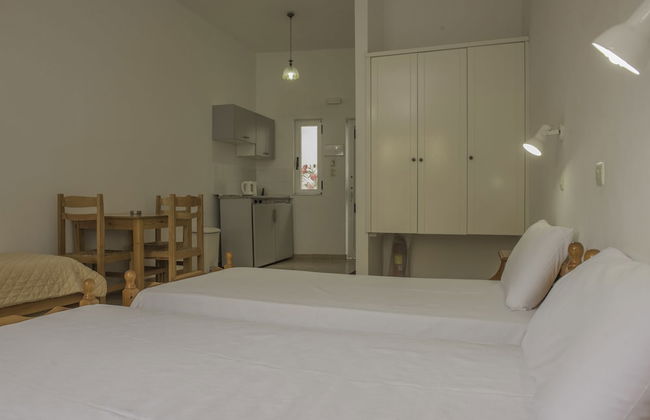 Sifis Studios - Photo 4