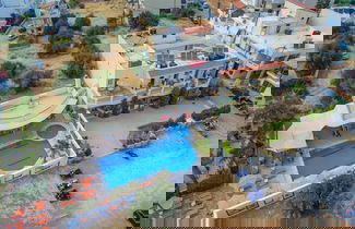 Photo 34 - Bella Elena