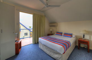 Photo 2 - Rainbow Getaway Holiday Apartments