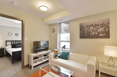 Photo 10 - Lisgar Street Apartments by CorporateStays