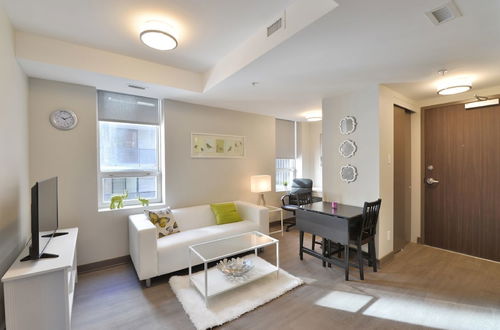 Photo 8 - Lisgar Street Apartments by CorporateStays