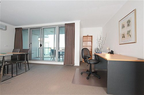 Photo 11 - Accommodate Canberra - The Avenue