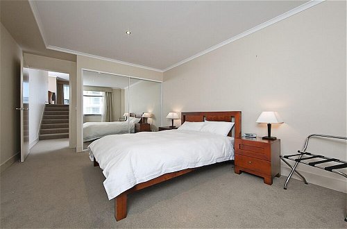 Photo 5 - Accommodate Canberra - The Avenue