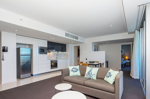 Photo 10 - Pelicanstay Surfer Paradise Condo Hotel