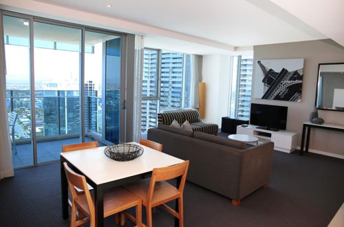 Foto 7 - Pelicanstay Surfer Paradise Condo Hotel