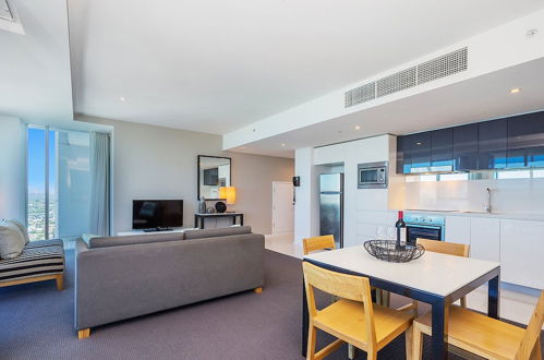 Photo 9 - Pelicanstay Surfer Paradise Condo Hotel