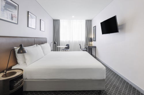 Photo 4 - Holiday Inn & Suites Sydney Bondi Junction, an IHG Hotel