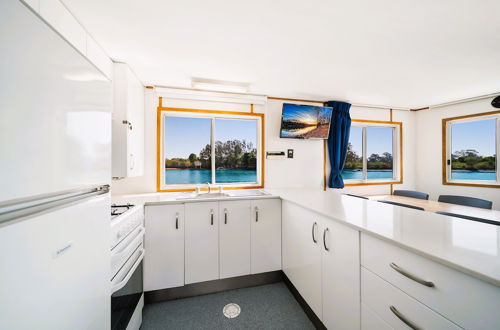 Photo 17 - Coomera Houseboat Holidays