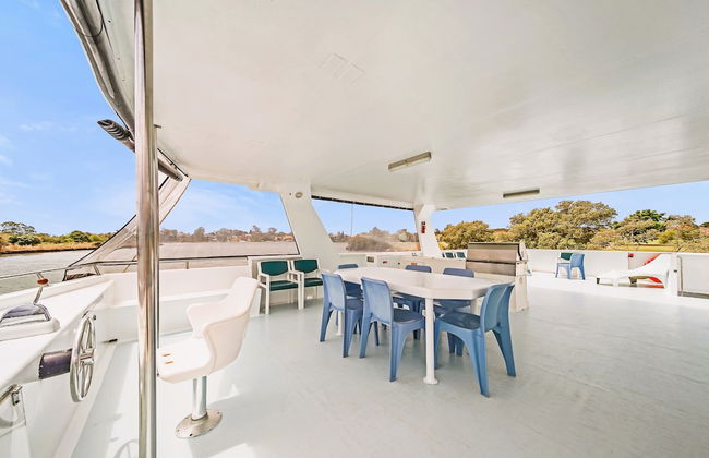 Coomera Houseboat Holidays - Foto 35