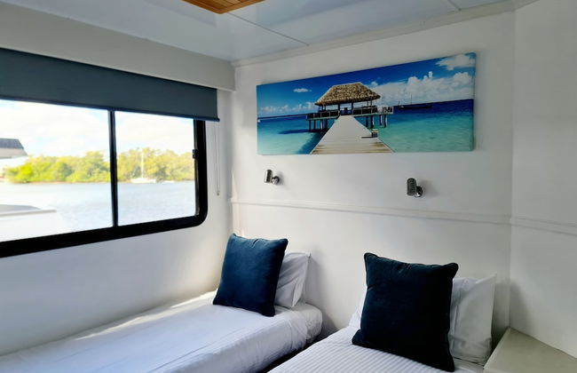 Coomera Houseboat Holidays - Foto 12