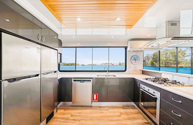 Coomera Houseboat Holidays - Foto 20