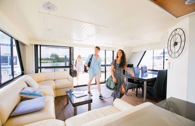 Coomera Houseboat Holidays - Foto 69