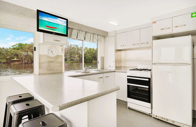 Coomera Houseboat Holidays - Foto 18