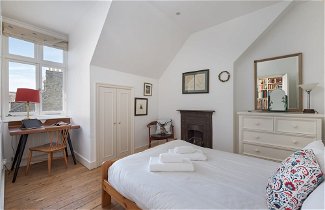 Foto 2 - Delightful Family Home in Picturesque Richmond by Underthedoormat