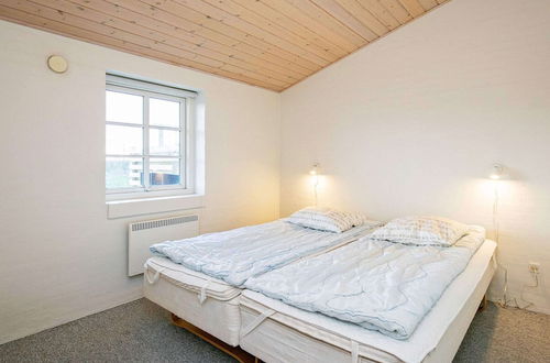 Photo 8 - 8 Person Holiday Home in Ulfborg