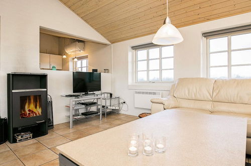 Photo 11 - 8 Person Holiday Home in Ulfborg