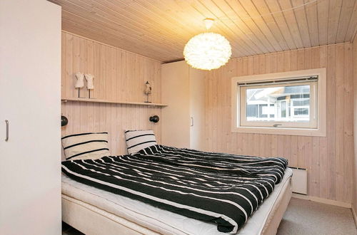 Photo 3 - 6 Person Holiday Home in Svendborg