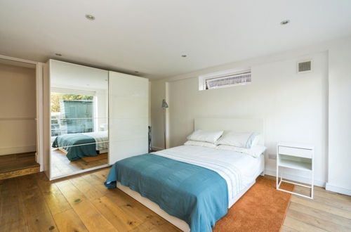 Photo 3 - Fantastic 3 Bedroom Flat West Hampstead