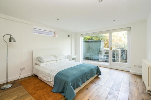 Photo 5 - Fantastic 3 Bedroom Flat West Hampstead