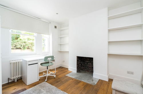 Foto 19 - Fantastic 3 Bedroom Flat West Hampstead