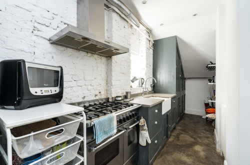 Photo 8 - Fantastic 3 Bedroom Flat West Hampstead